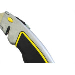 Estilete C/Lamina Trapezoidal 18Mm Ferta