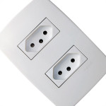Conjunto Pial Plus 4X2 Branco Com Placa(2Tomadas 10A) 615075