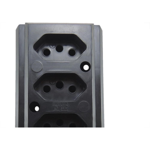 Tomada Barra Interneed   Tripla 10/20A 2 Polos +Terra Preta 66446