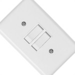 Conjunto Ilumi 4X2 Branco Com Placa (2Paralelo) 2024