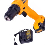 Furadeira/Parafusadeira Dewalt 3/8'' 12V Bateria Vvr 700L Dcd700Lc1Br