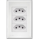 Conjunto Fame Evidence 4X2 Branco Com Placa (3Tomada 20A) 