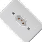 Conjunto Ilumi Stylus Branco Com Placa 1 Tomada 2P+T. 20A. - 20141