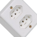 Sistema Box Ilumi 2 Tomadas 2 Polos+Terra 10A. Branco - 63120