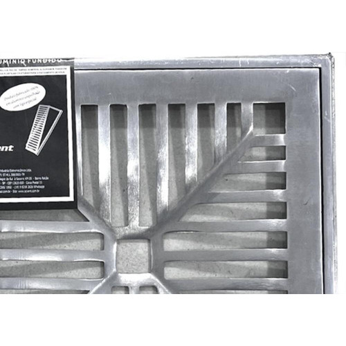 Grelha De Aluminio Com Porta Grelha Concava 30X30Cm