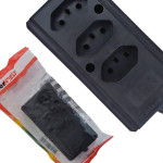 Tomada Barra Interneed 2 Polos +Terra Preta 10A. Tripla