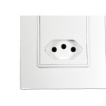 Conjunto Ilumi Vivaz Branco Com Placa 2 Tomadas 10A. - 78120 Monobloco