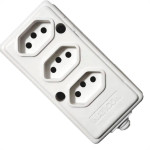 Tomada Barra Naticon 2P+T. 20A. 3 Tomadas Branca