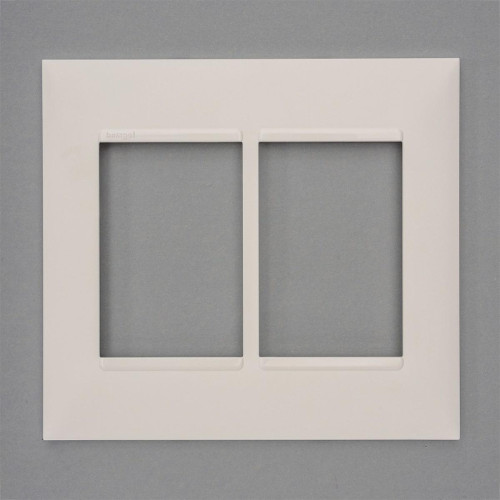Placa Pial Plus+ Branca 4X4 - 3 Modulos + 3 Modulos Horizontais - 618516