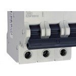 Disjuntor Schneider ''Din'' Tripolar 10A. C