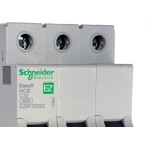Disjuntor Schneider ''Din'' Tripolar 32A. C