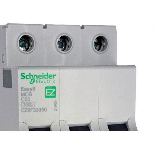 Disjuntor Schneider ''Din'' Tripolar 50A. C