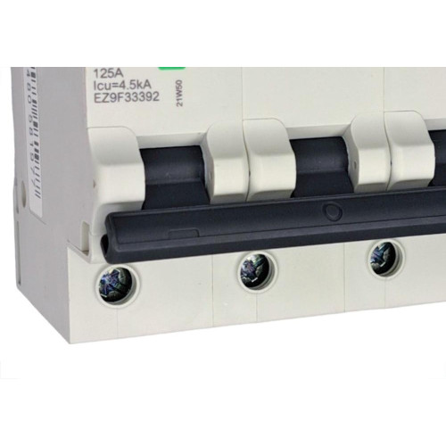 Disjuntor Schneider ''Din'' Tripolar 125A. C