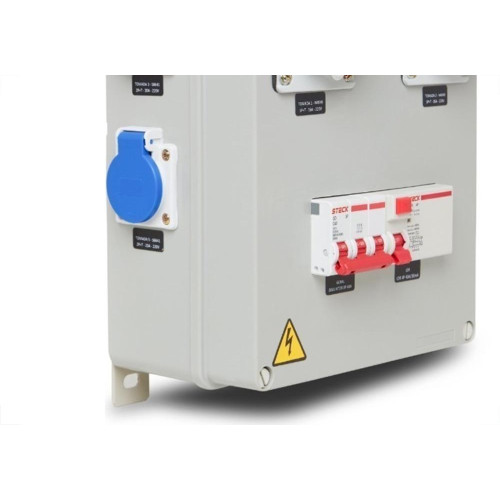 Quadro De Comando Steck Com 1 Disj. Trifas. 40A.+1 Idr 40A.+2 Tomadas Industr. N4049+4 Tomadas 2P+T. 20A. 220V.